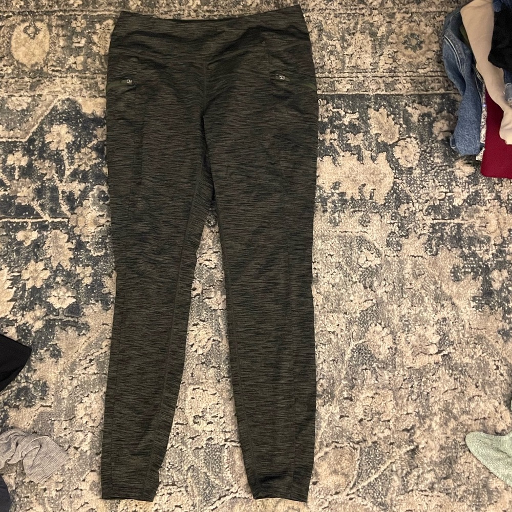 Eddie Bauer Trail Tight Legging in Olive Green